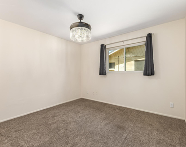 7733 N 60th Avenue - Photo Thumbnail 18