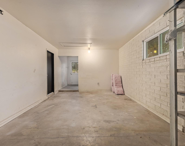 7733 N 60th Avenue - Photo Thumbnail 26