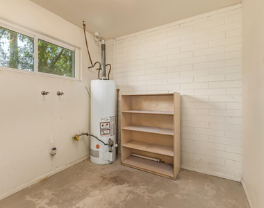 7733 N 60th Avenue - Photo Thumbnail 24