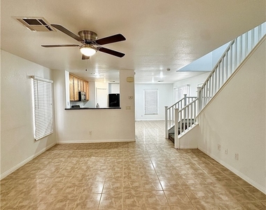 711 Iron Bridge Street - Photo Thumbnail 6