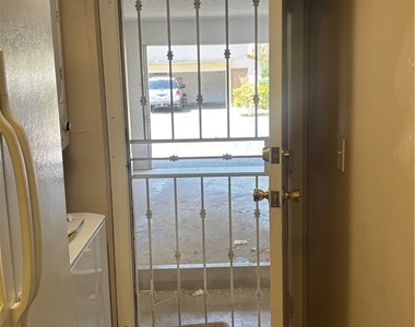 1470 Elizabeth Avenue - Photo Thumbnail 6