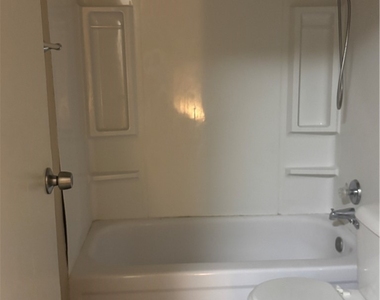 1470 Elizabeth Avenue - Photo Thumbnail 17