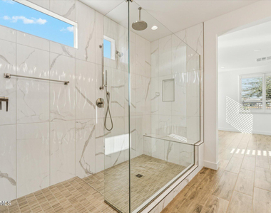11138 N San Clemente Street - Photo Thumbnail 13