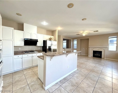 8917 Waltzing Waters Court - Photo Thumbnail 44