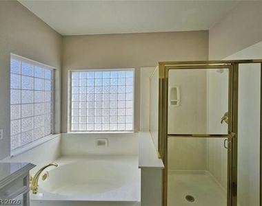 8917 Waltzing Waters Court - Photo Thumbnail 23
