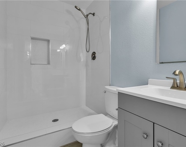 725 N Royal Crest Circle - Photo Thumbnail 16