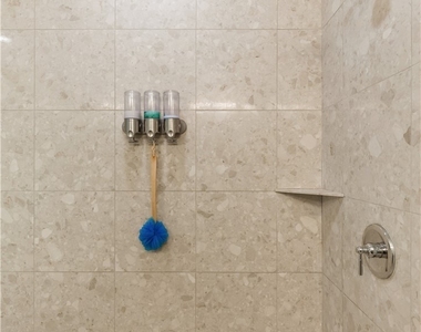 4525 Dean Martin Drive - Photo Thumbnail 35