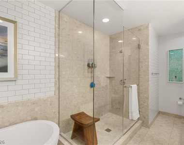 4525 Dean Martin Drive - Photo Thumbnail 34