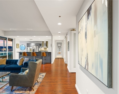 4525 Dean Martin Drive - Photo Thumbnail 23