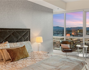 4525 Dean Martin Drive - Photo Thumbnail 29