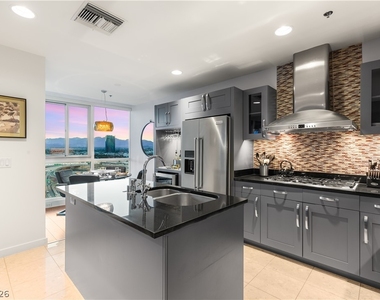 4525 Dean Martin Drive - Photo Thumbnail 16