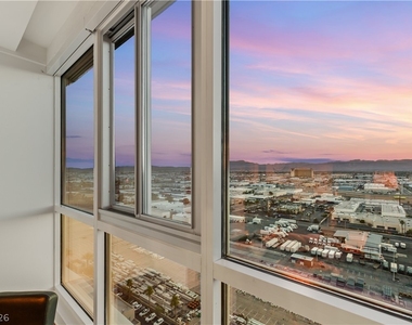 4525 Dean Martin Drive - Photo Thumbnail 21