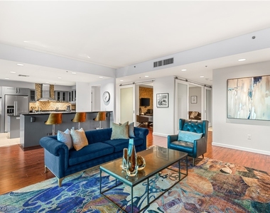 4525 Dean Martin Drive - Photo Thumbnail 8