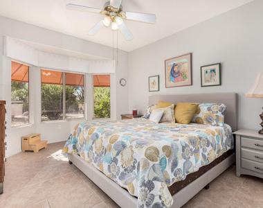 16215 W Desert Winds Drive - Photo Thumbnail 9
