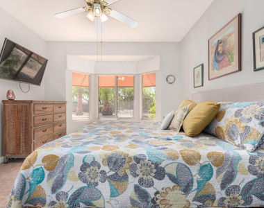 16215 W Desert Winds Drive - Photo Thumbnail 10