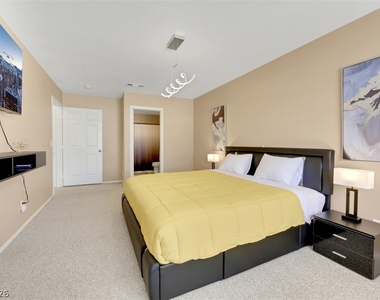 7989 Lisa Dawn Avenue - Photo Thumbnail 22