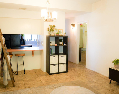 11666 N 28th Drive - Photo Thumbnail 3