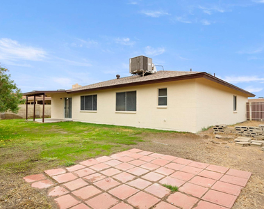 7309 W Canterbury Drive - Photo Thumbnail 26