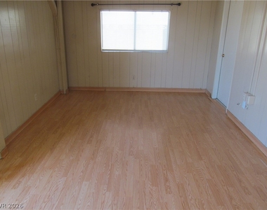 537 Longtree Avenue - Photo Thumbnail 10