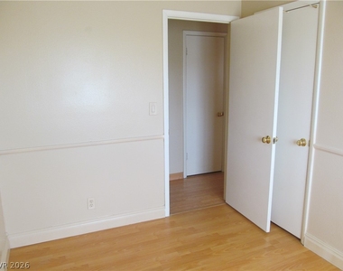 537 Longtree Avenue - Photo Thumbnail 20