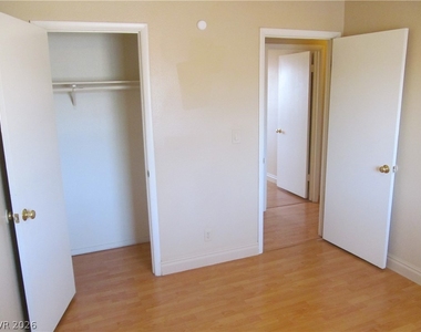 537 Longtree Avenue - Photo Thumbnail 22
