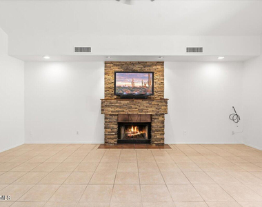 9331 E Wood Drive - Photo Thumbnail 5