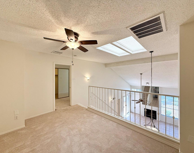 1717 E Union Hills Drive - Photo Thumbnail 18