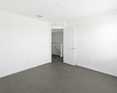 6815 W Encinas Lane - Photo Thumbnail 34