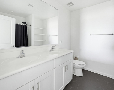 6815 W Encinas Lane - Photo Thumbnail 8