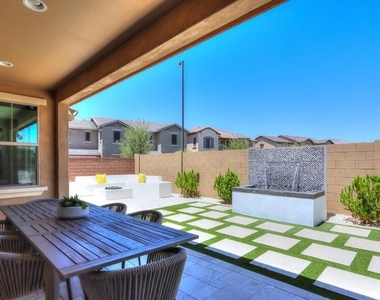 948 W Yosemite Drive - Photo Thumbnail 36