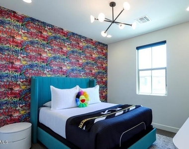 948 W Yosemite Drive - Photo Thumbnail 33