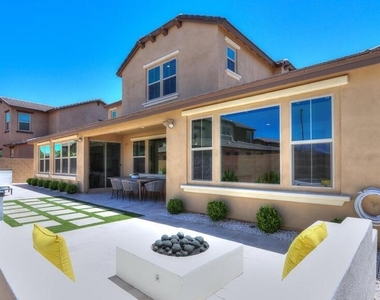 948 W Yosemite Drive - Photo Thumbnail 38
