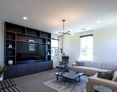 948 W Yosemite Drive - Photo Thumbnail 26
