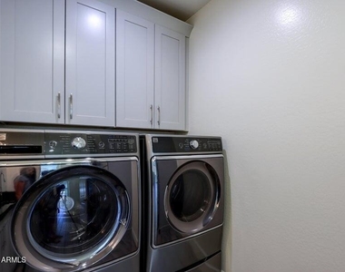 948 W Yosemite Drive - Photo Thumbnail 22
