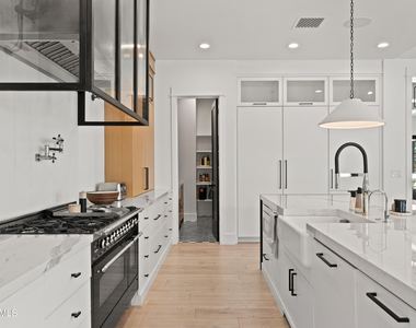 5309 N 33rd Street - Photo Thumbnail 12