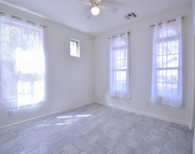 21017 W Glen Street - Photo Thumbnail 1