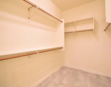 21017 W Glen Street - Photo Thumbnail 8