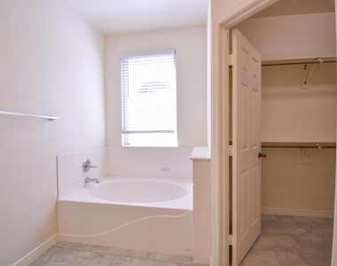 21017 W Glen Street - Photo Thumbnail 11