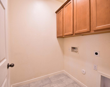 21017 W Glen Street - Photo Thumbnail 6
