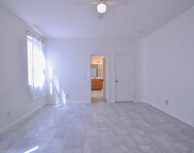 21017 W Glen Street - Photo Thumbnail 10