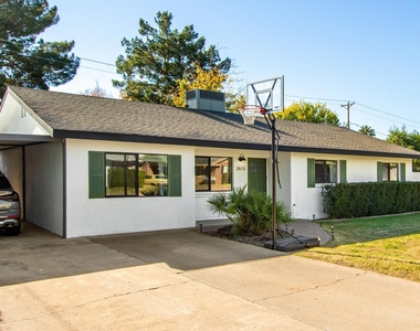 2613 E Pierson Street - Photo Thumbnail 16