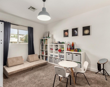 2613 E Pierson Street - Photo Thumbnail 20
