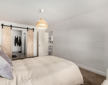 2613 E Pierson Street - Photo Thumbnail 3