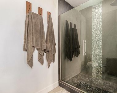 2613 E Pierson Street - Photo Thumbnail 7