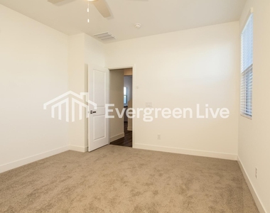 9117 N 181st Avenue - Photo Thumbnail 11