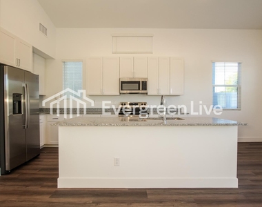 9117 N 181st Avenue - Photo Thumbnail 34
