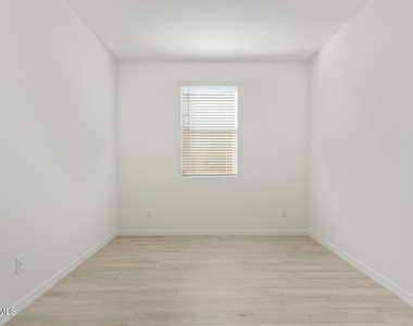 21301 W Roanoke Avenue - Photo Thumbnail 19