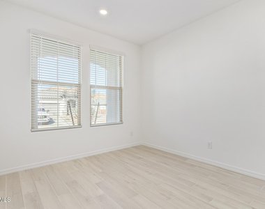 21301 W Roanoke Avenue - Photo Thumbnail 26