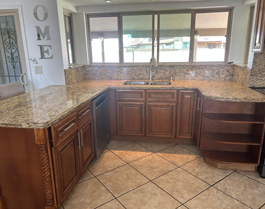6916 W Georgia Avenue - Photo Thumbnail 12