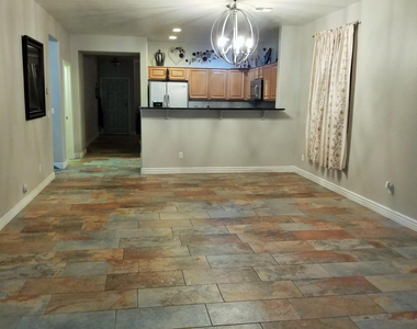 7410 W Darrel Road - Photo Thumbnail 3